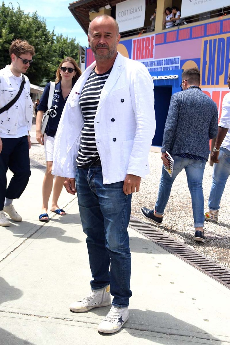 イタリア男の白ジャケット攻略コーデ 世界のメンズファッション特写 Forza Style ファッション ライフスタイル フォルツァスタイル