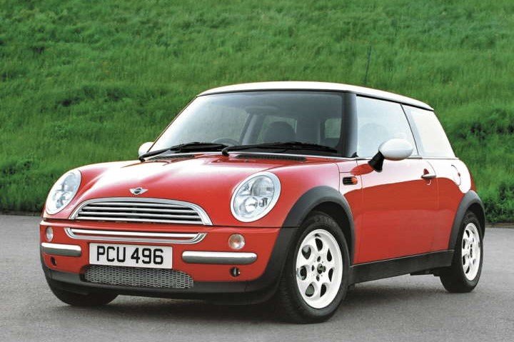 愛されつづける輸入車mini ミニ 歴代モデルをウォッチ サイズ検証 Forza Style ファッション ライフスタイル フォルツァスタイル